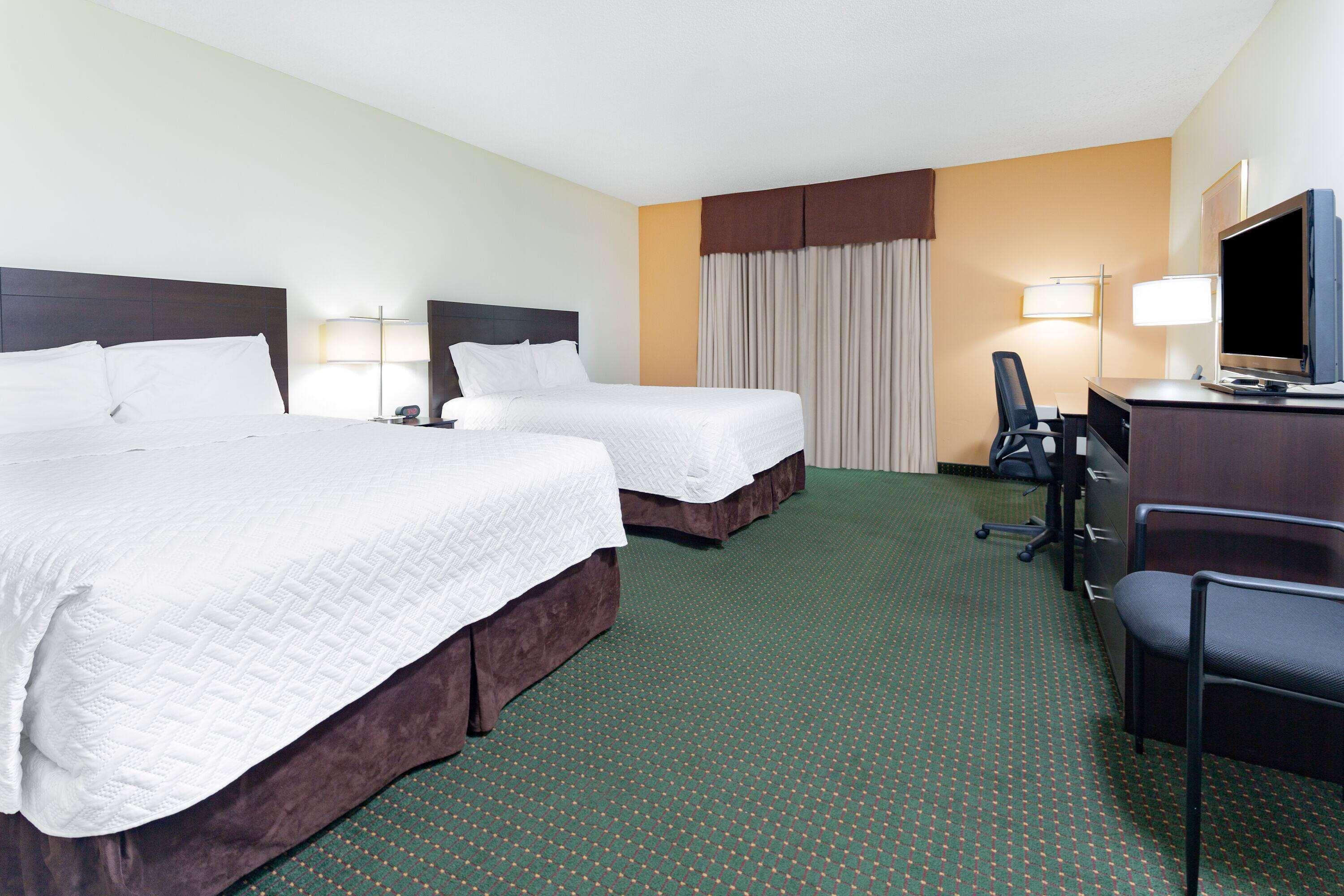 Travelodge By Wyndham Bracebridge Bagian luar foto