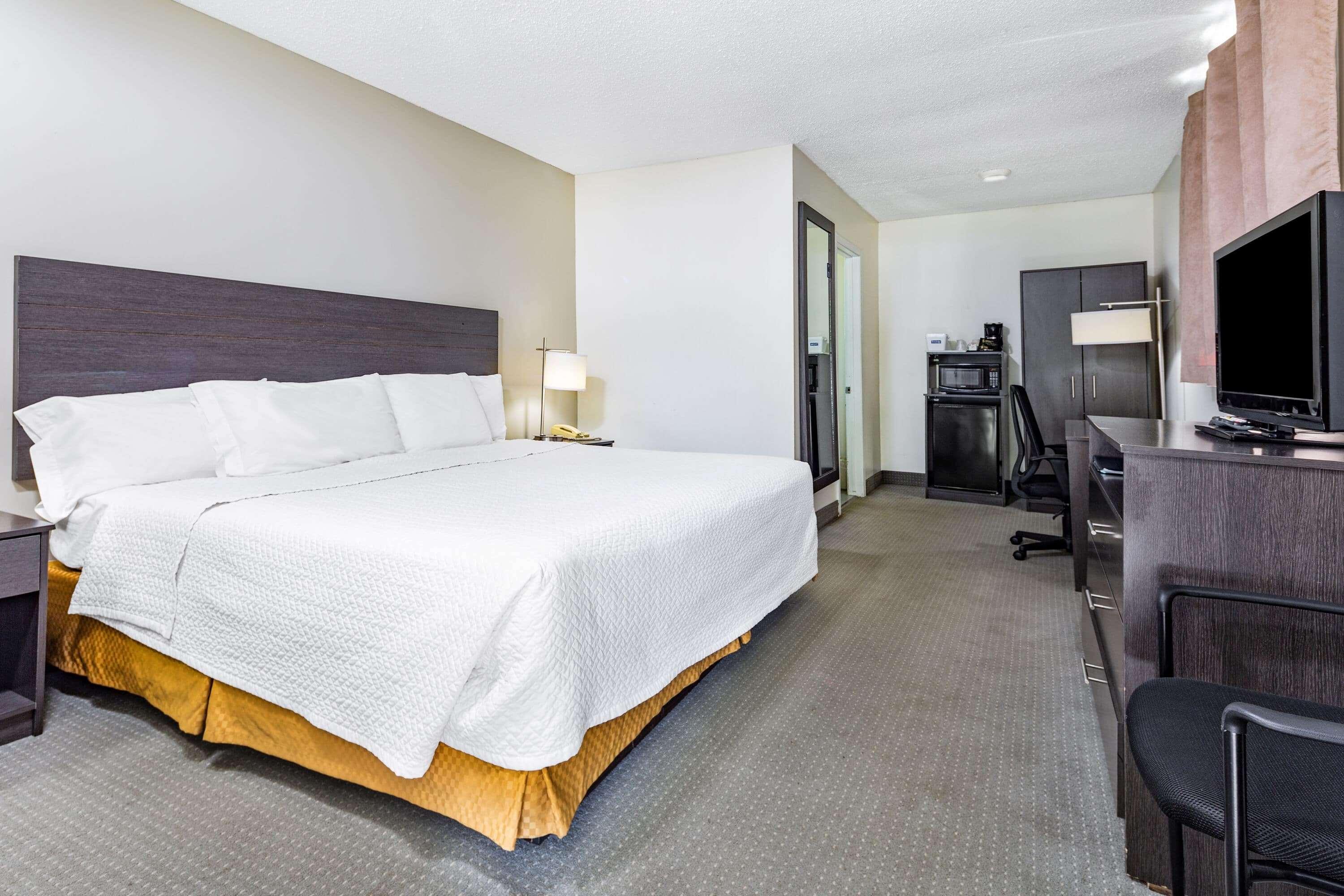Travelodge By Wyndham Bracebridge Bagian luar foto