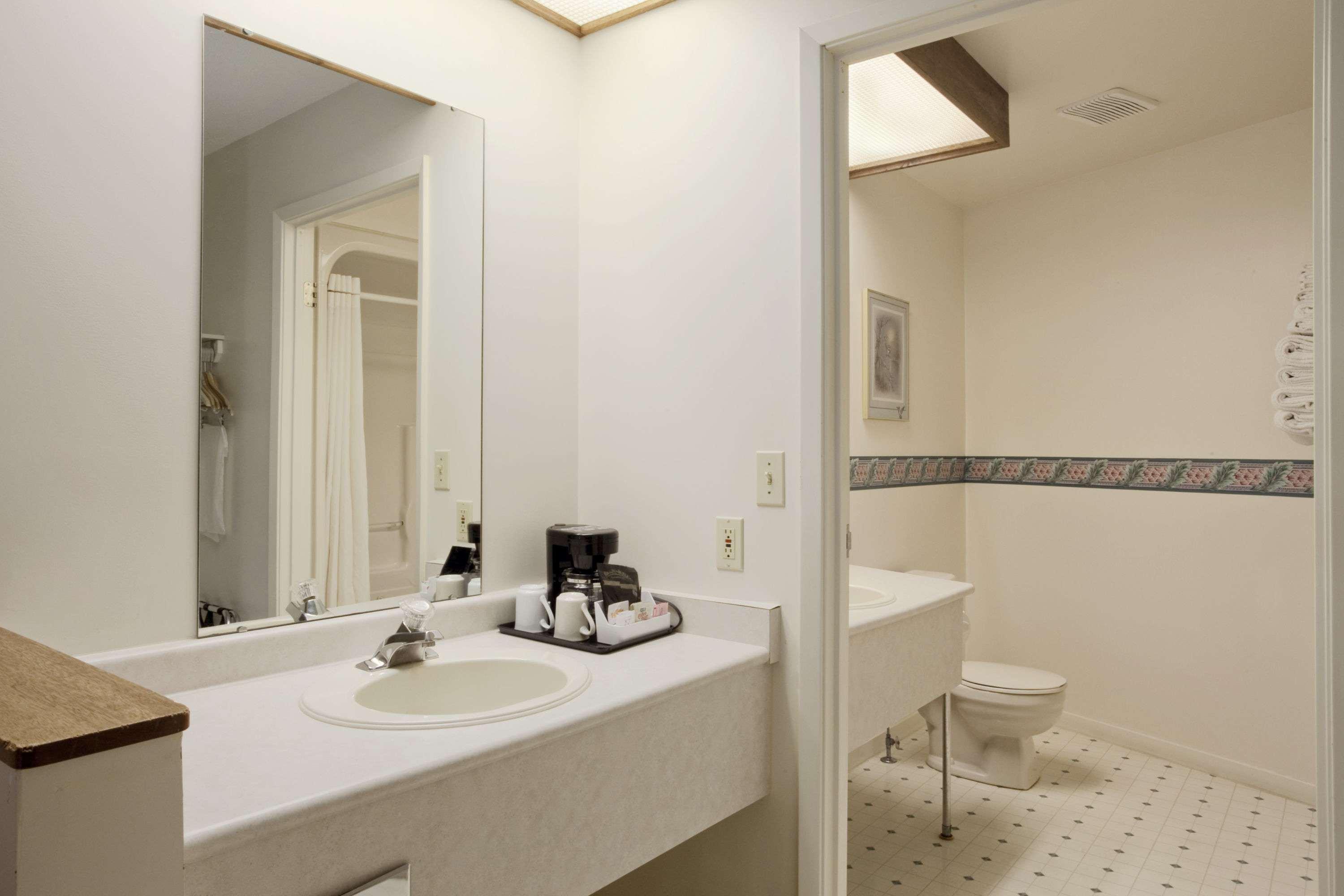 Travelodge By Wyndham Bracebridge Bagian luar foto